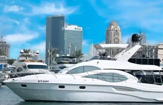 Experience DUBAI on our gorgeous 52ft Majesty