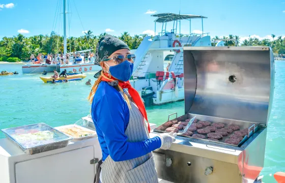 Punta Cana - PRIVATE BOAT MAX BBQ