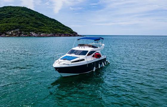 Cruise Mazatlán in Style on a 50ft Azimut Luxury Yacht