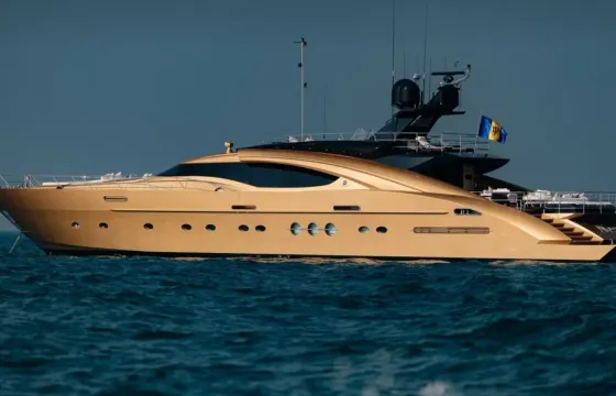 Ultra Luxury 136ft 24‑Carat Gold Superyacht With Jacuzzi, Gym, Cinema