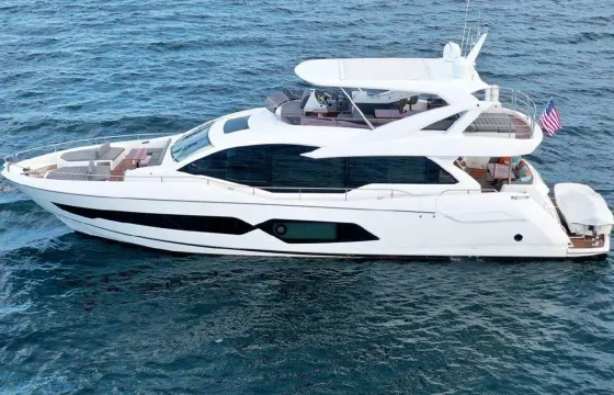 Enjoy Miami on 78ft Sunseeker