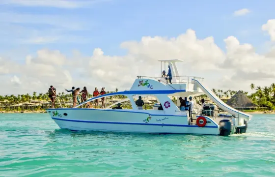 Private Catamaran Tour in Punta Cana: Party Boat+Snorkeling
