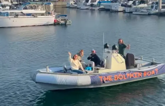 A 90 MINUTE TOUR The Dolphin Boat! A fun nature and wild life tour