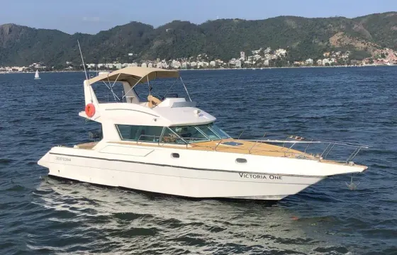 Book the 40ft Ibiza to experience an exclusive tour around Rio de Janeiro coast!