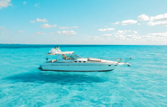 Cruise on this Sea Ray 43ft Luxury Yacht in Cancun, Quintana Roo