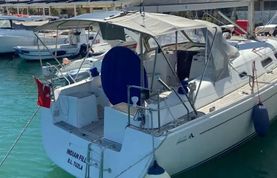 Sailing Boat Hanse 37 in Çeşme - 6 Guest Capacity - Sailing Instruction Course