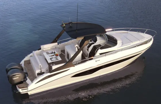 Luxury speedboat FIM 340 Regina