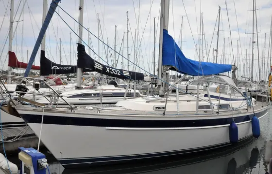 Experience "Aeoulus" Hallberg Rassy 36 Sailboat in Southampton