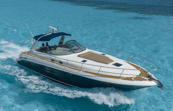 45ft Sea Ray Sundancer Motor Yacht – Exclusive Yacht Trip to Isla Mujeres