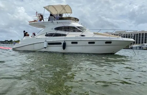 Step Aboard Our Stunning 40ft Sealine Yacht And Experience Fort Lauderdale!