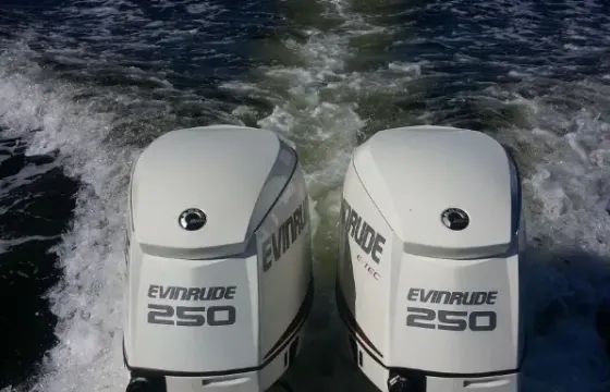 30’ Oceanmaster Center Console Fishing Charter in Fort Lauderdale, FL