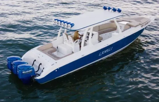 Enjoy the amazing island of Rosario in Cartagena with 39ft Lamely