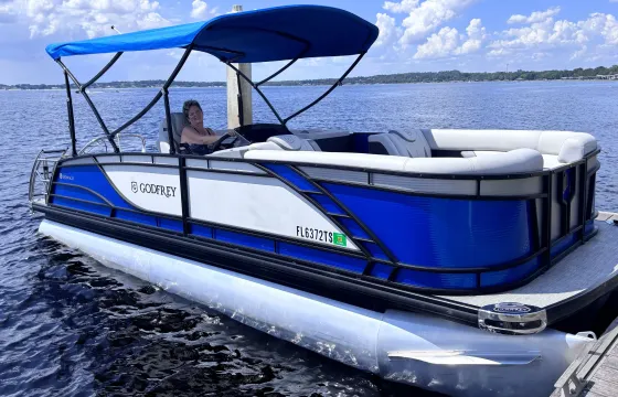 22ft Goodfrey Tritoon in Orlando - Max 12 People | Lake delivery available