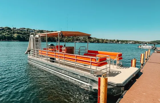 Brand new tiki pontoon with water slide and GRILL (Lake Austin only)