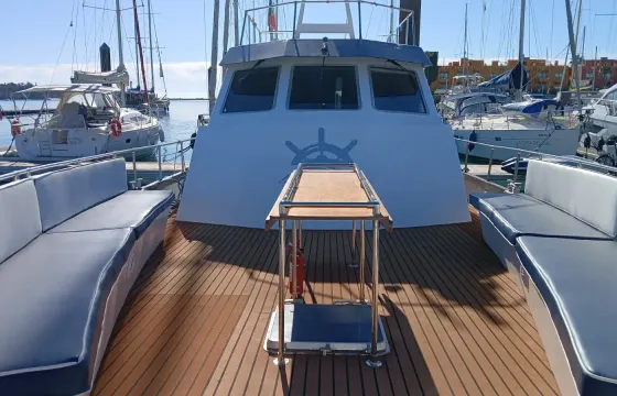 PROMOTION- Best Classic Yate Italian: Discovery Stunning Benagil Caves