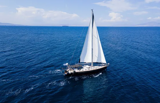 Private luxury sailing cruises in Athens