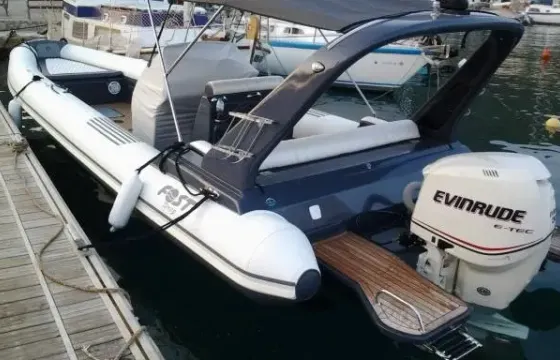 Former Drop 30 Zodiac in Lagonisi