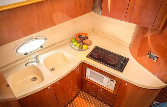 42' Azimut All-Inclusive Yacht Charter in Tulum Beach.