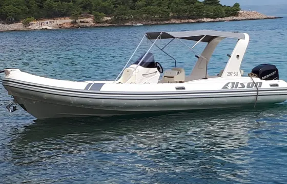 Explore Dalmatian Coast with Alson Flash 750 RIB