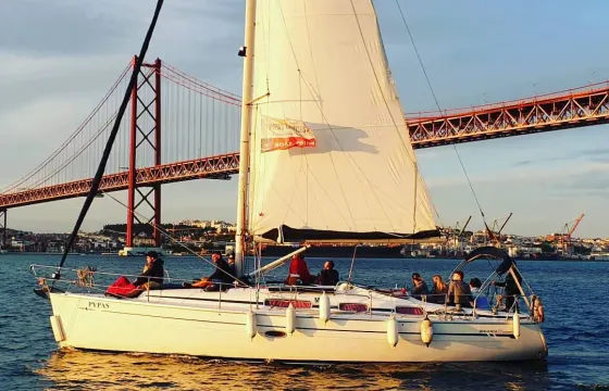 Bavaria 38 Cruiser in Lisboa, Portugal