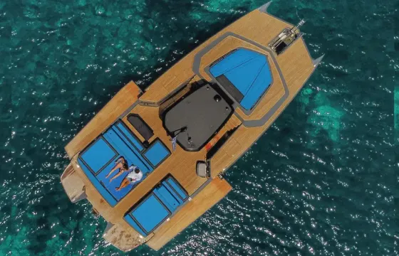 Luxury Yacht Charter Experience:  Sunreef 40 Motor Yacht