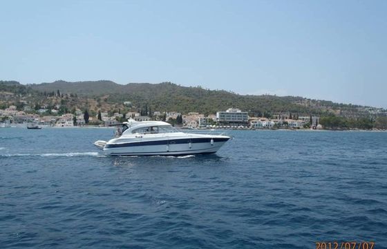 BAVARIA 37HT MOTOR YACHT FOR CHARTER IN SPETSES ISLAND, GREECE.