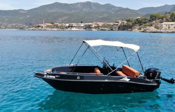 Meropi Nireus Boat 5.0m with deck shower