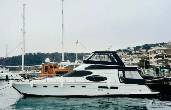 Comfortable 59' Luxury Yacht for Bosphorus tours in Istanbul - 12 Guests