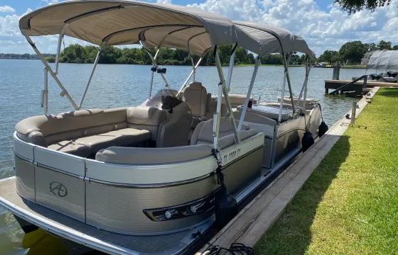 Tranquility II 12 person Avalon Entertainer Double Canopy