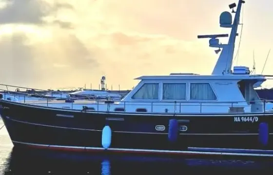Enjoy the stunning Sorrento Coast and Capri aboard the luxurious Minosse