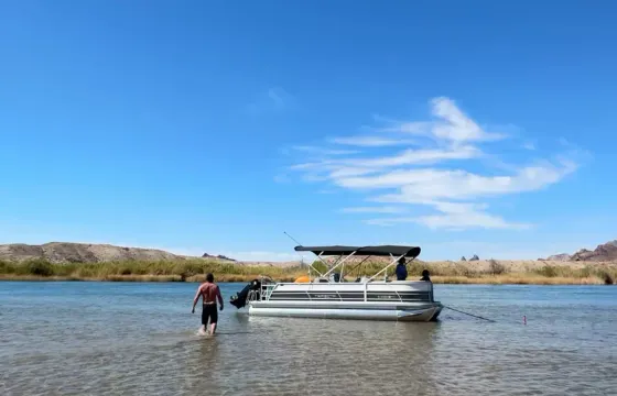 5hr Sandbar Pontoon Day Trip - Captain included: Sit back and Enjoy