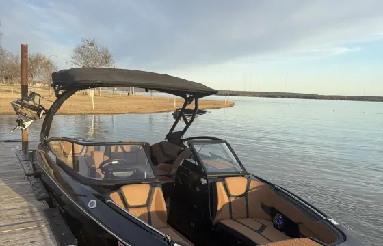 Luxurious 2025 Yamaha Speed Boat (Wake Surf/ Wake Board/ Tubing)