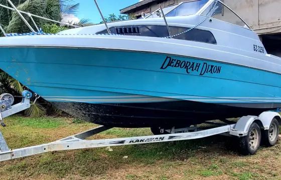 Beautiful Bayliner 340 Cruiser for Amazing Trip in Belize!