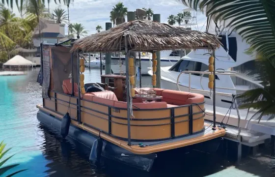 Amazing Tiki Bahama Mama Tiki Boat