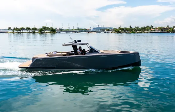 50ft 2023 Pardo 50 Luxury Yacht in the Hamptons - Up to 12 Guests