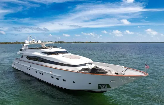 110' Maiora Power Mega Yacht for Rent in Miami, Florida.