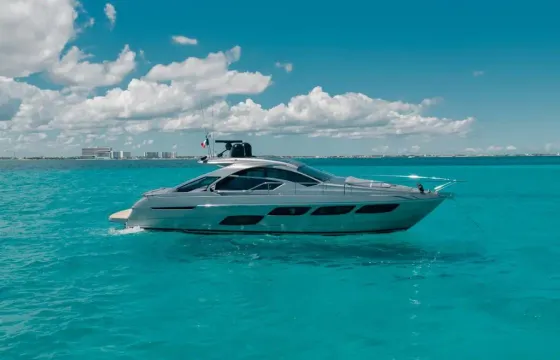 Deal of the Week! 50' Pershing Yacht for Rent in Cancun, Mexico.