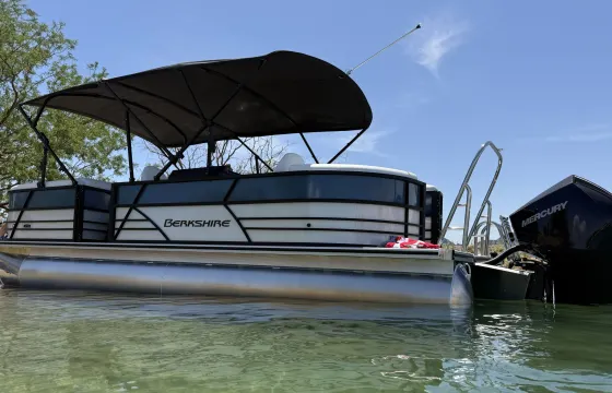 Brand new 2025 Pontoon Adventures with USCG captain