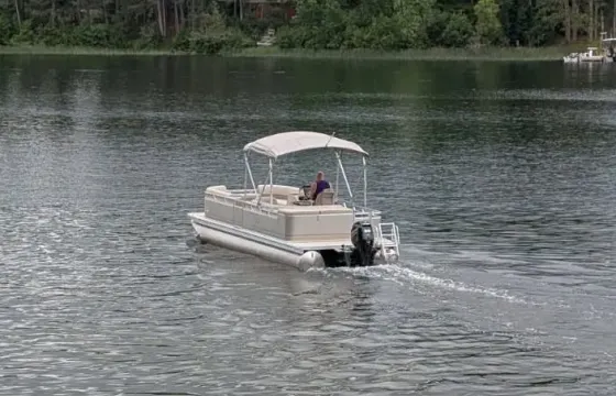 2024 Grand Island Pontoon for Cruise in Comfort & Style!