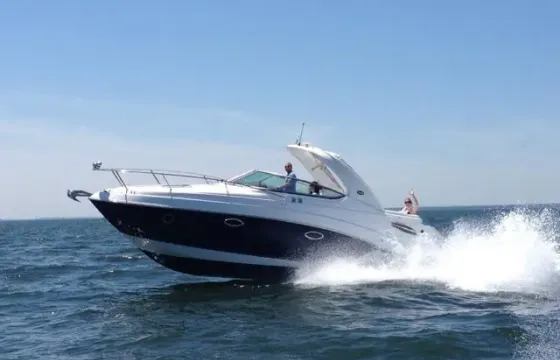 32' Luxurious Yacht Certified Express Cruiser