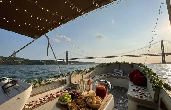 ❤️Romantic Sunset Tour– Sparkling Wine & Golden Views