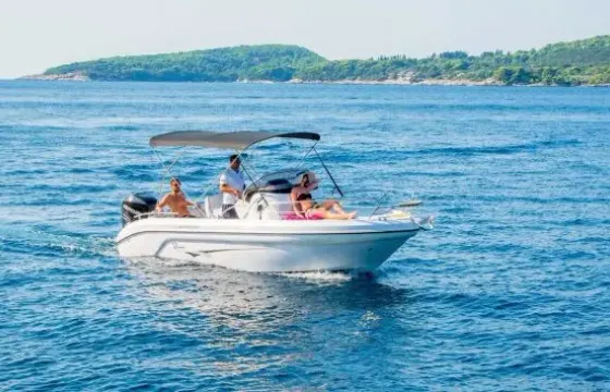 Ranieri Shadow 22 Boat