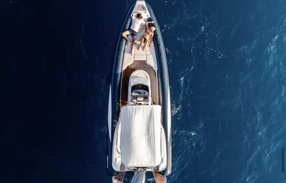 Feel the Thrill: Cruise Portofino in Style with Our Adrenalina Maxi RIB!