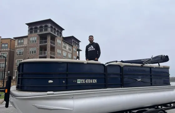 22ft Berkshire Pontoon Rental in Lewisville, Texas