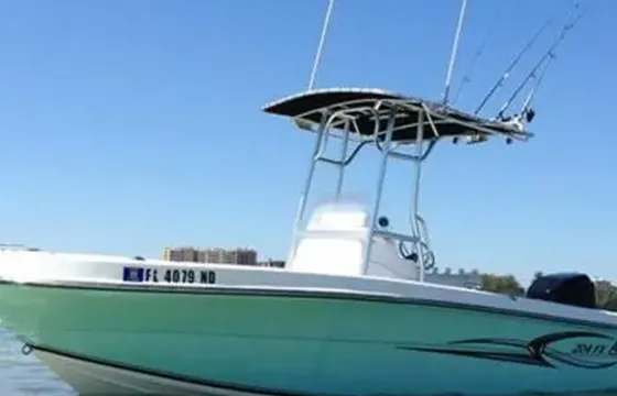 Inshore/Near Shore Captained Charter - 20ft Angler Center Console in Sarasota