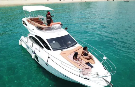 Brown Azimut 38 Flybridge - clean and nice luxury yacht!!