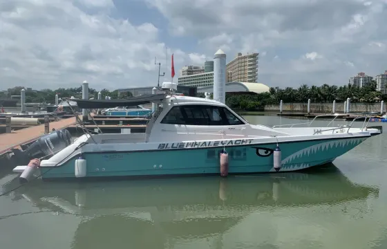 39' fishing boat in Lingshui, Hainan Province, China