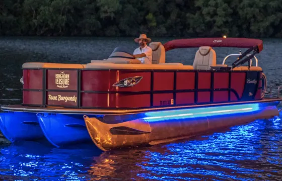 Lake Austin⎜Pontoons⎜Captain Included I Party Cove Experts