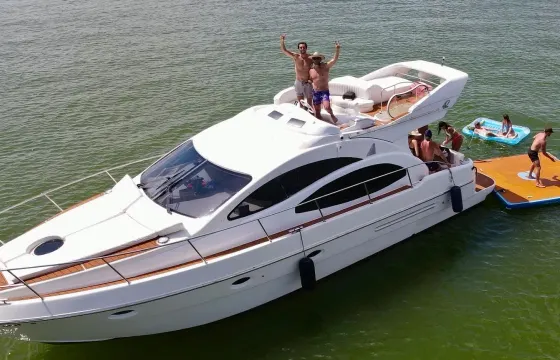 Custom Azimut Yacht Flybridge 44ft LAKE JOE POOL