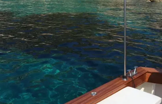 Charter 33' Motor Yacht in Porto Santo Stefano, Italy